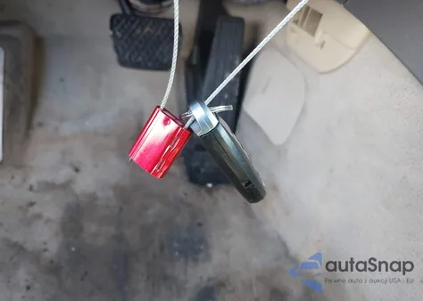 2010 Infiniti G37 z USA, uszkodzony, nr VIN JN1CV6FE2AM353874